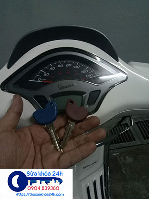 Làm chìa khóa vespa khi mất hết chìa